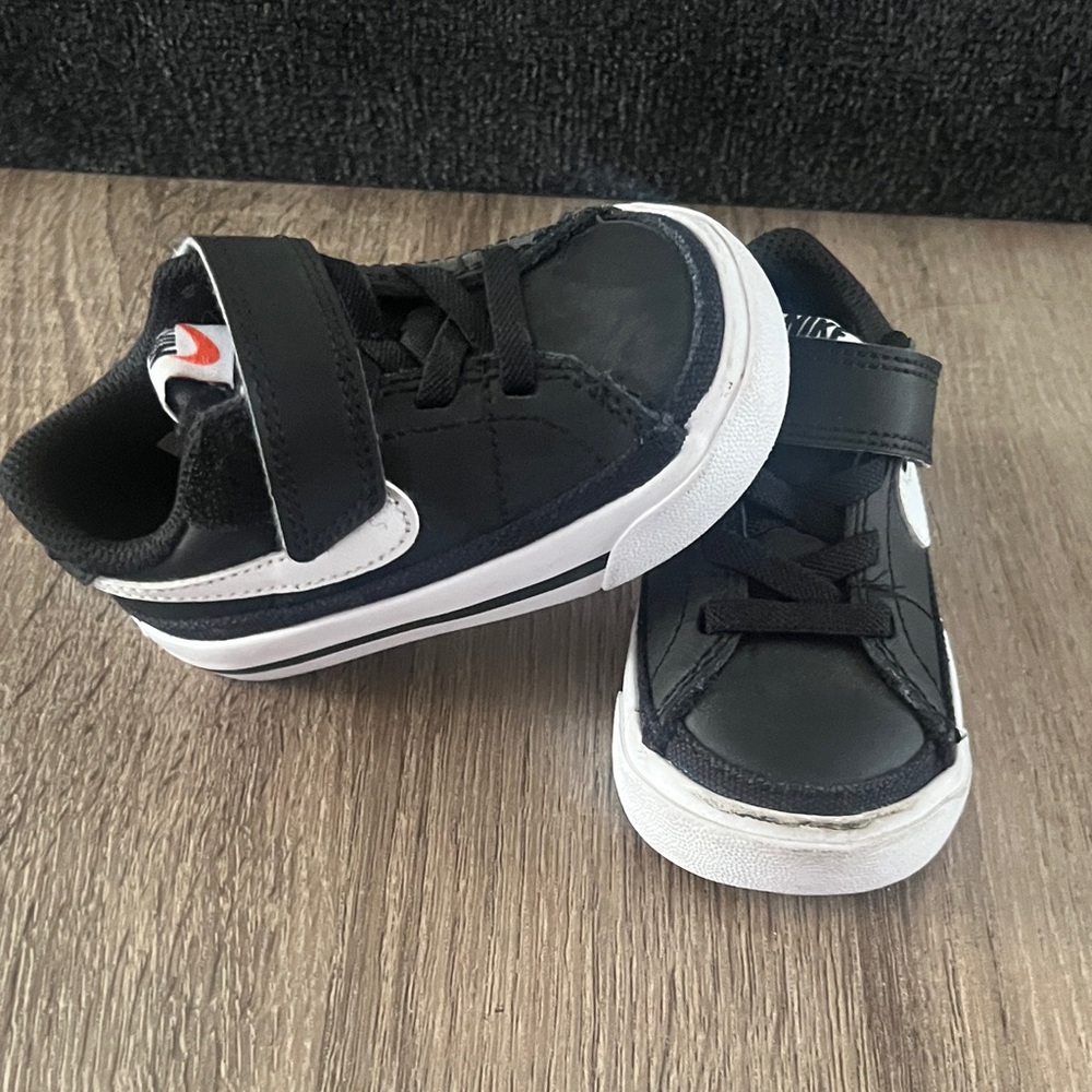 Nike Kids Black and White Sneakers